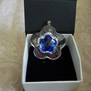 Authentic beautiful swarovski pendant